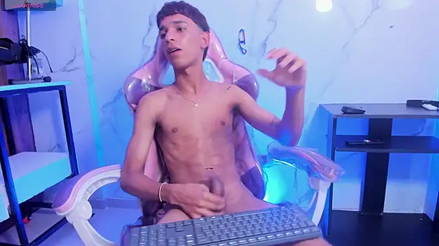 Joseph18_ Live XXX Chat