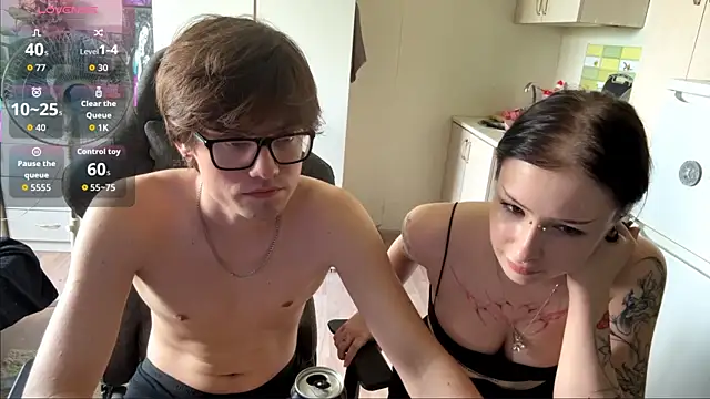Chat +18 de JadeNoiiir ao vivo