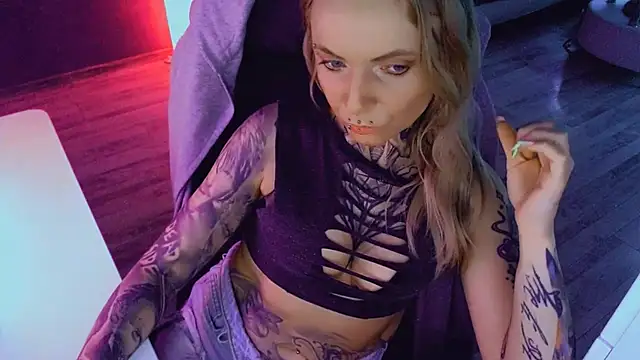 InesGold Chat XXX in diretta