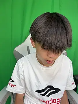 DD-101's Live XXX Chat