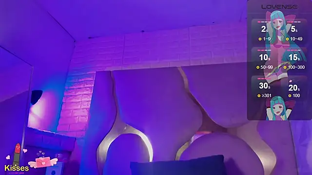 دردشة NaniiSisy الجنسية المباشرة