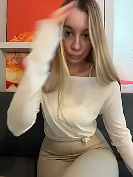 SashaCatt's Live XXX Chat