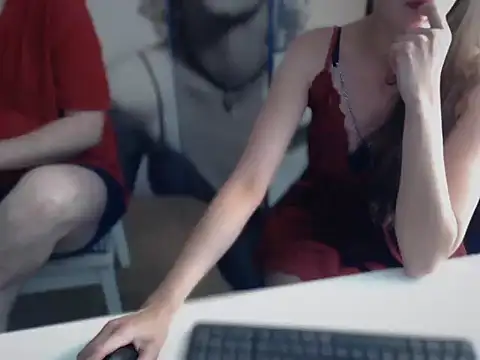 BraveCouple Chat XXX live