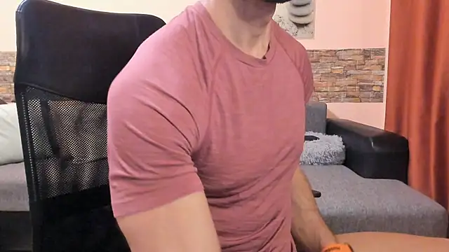 HotHunkTrainer – Naživo XXX chat