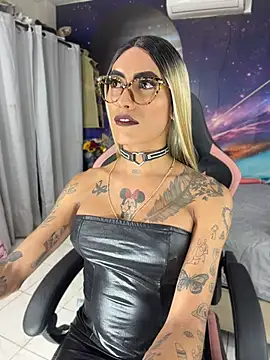 Chat XXX en directo de Nella_Dolls