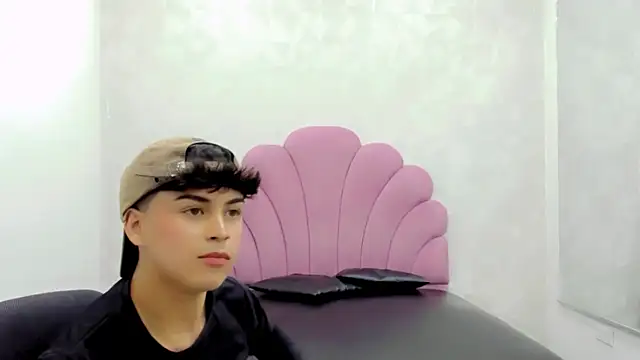 alan_twink12 live XXX chat