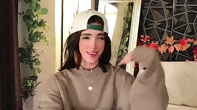 Ari-Nana Chat XXX live