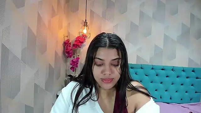 LindaBreeS Adlı Modelin Canlı XXX Sohbeti