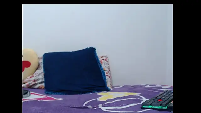 zaphiro_skye live XXX chat
