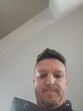 Suamulherfeliz's Live XXX Chat