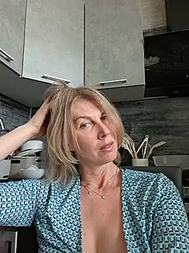 stellahere8's Live XXX Chat