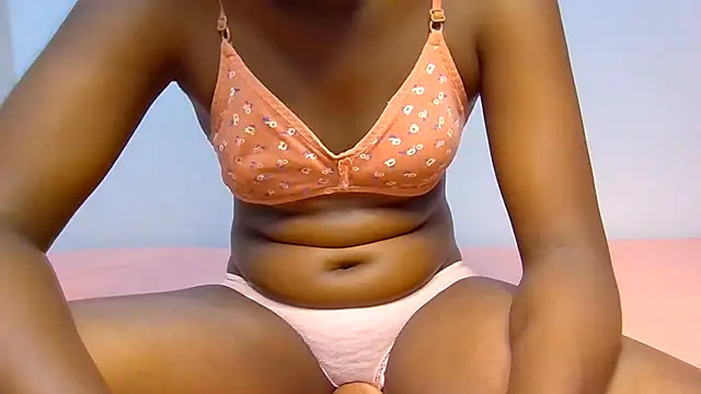 itsMaya-'s Live XXX Chat