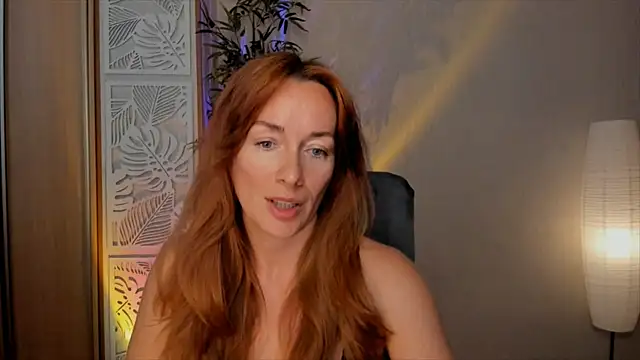 RebeccaMartinezのライブXXXチャット