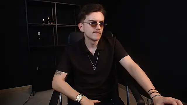 Czat XXX na żywo – FelixStarkk