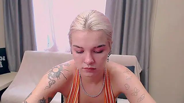 Chat +18 de Hot_Blonda ao vivo