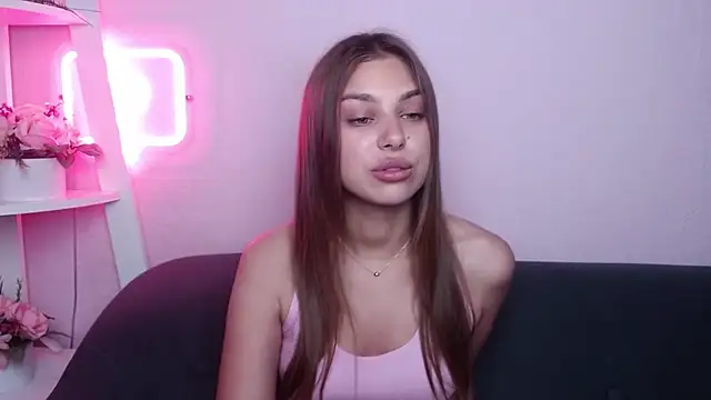 MilanaAngelAs Chat XXX in diretta