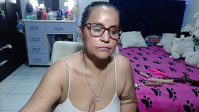 pervert_mommy_'s Live XXX Chat