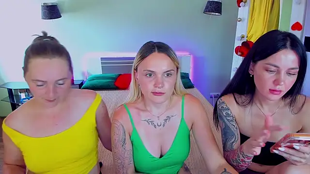 XXX chat uživo modela MagicEyess