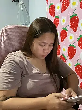 -CLARAMommy-'s Live XXX Chat