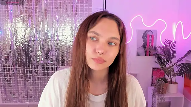 Chat XXX en directo de ChloeSunny