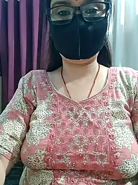 Aishwaryaa_69のライ ブXXXチャット