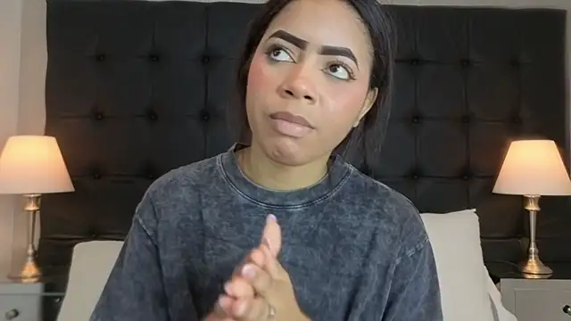 Онлайн чат XXX TyraKayne