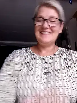 irinamaux – Naživo XXX chat