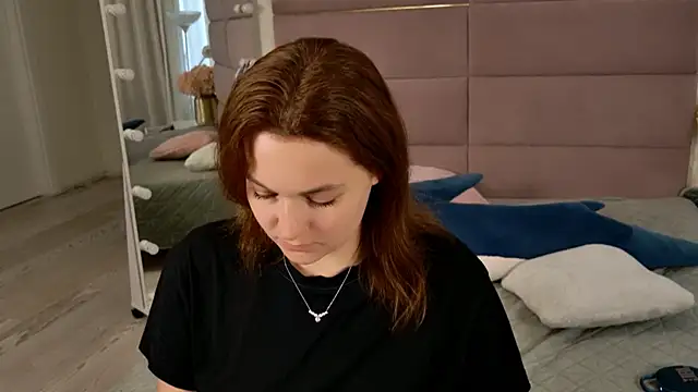 Chat XXX en directo de KirraMoss