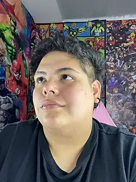 Chat +18 de Hailey_Curvy ao vivo