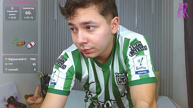 Julian_Smith21 লাইভ XXX চ্যাট