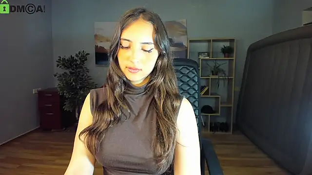 Effy_Royse Adlı Modelin Canlı XXX Sohbeti