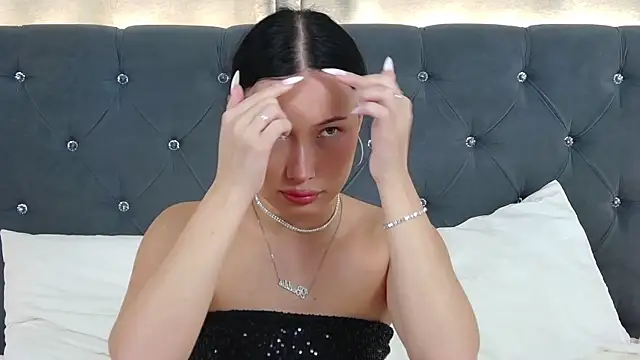 VikkyVonn Chat XXX in diretta
