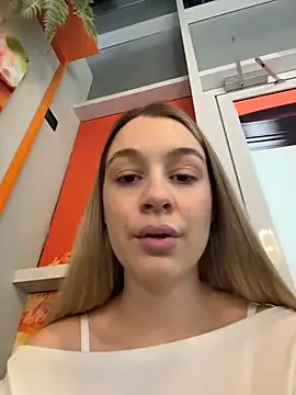 Chat XXX en directo de SashaCatt