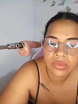 Bigass_Curly02's Live XXX Chat