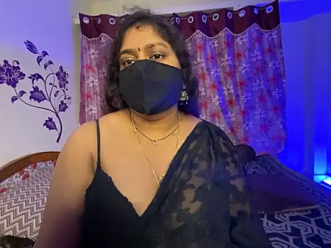 LouleyRani_'s Live XXX Chat