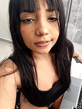 Hannae3 Chat XXX in diretta
