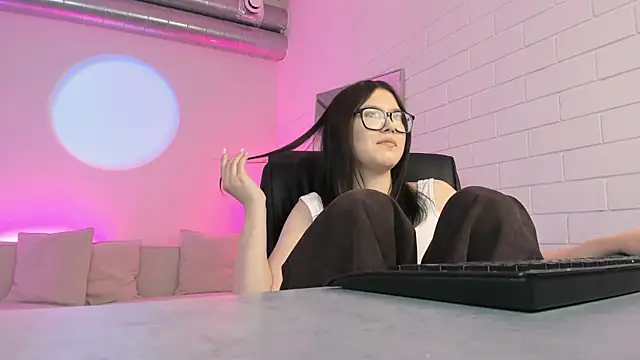 JennyGibson Live XXX-Chat
