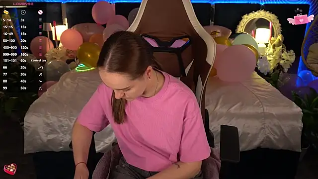 FoxyShy Live XXX Chat