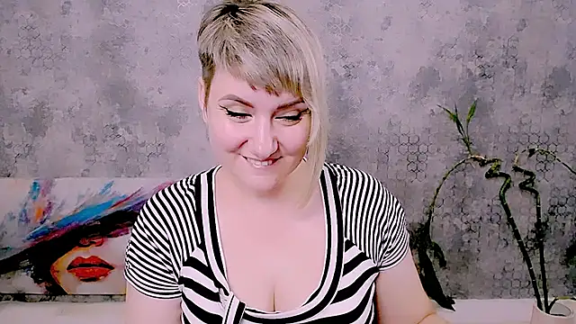 Djullia Live XXX Chat