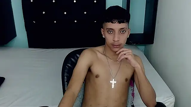 jl_brayan12 Adlı Modelin Canlı XXX Sohbeti