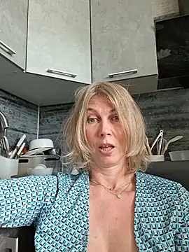 Онлайн чат XXX stellahere8