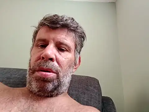 stud2512 élő XXX-chatje