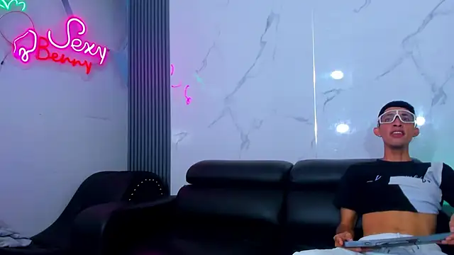 Chat XXX en directo de Kleyn_black