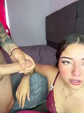 sarah_and_taylor's Live XXX Chat