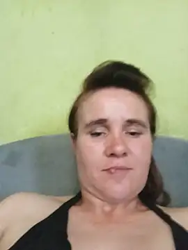دردشة SannyMILF الجنسية المباشرة