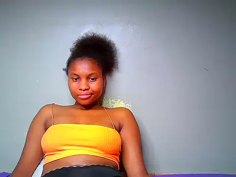 Swt_smiles Chat XXX in diretta