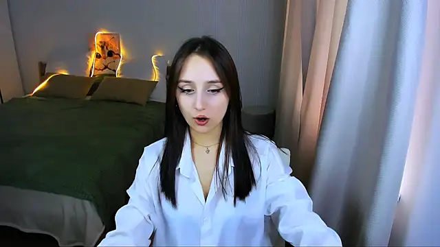 JulietteMonli Chat XXX live