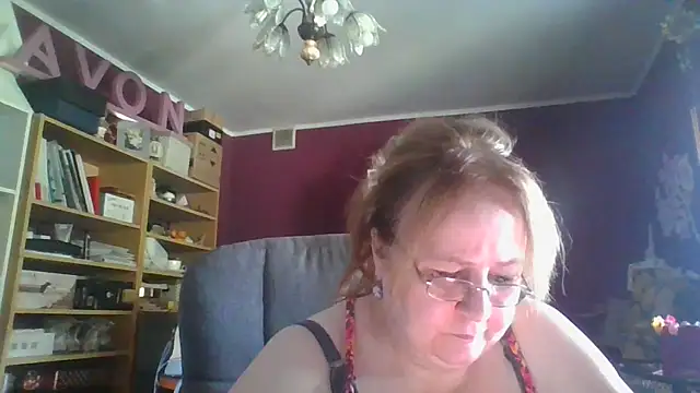 Iwenne Chat XXX in diretta