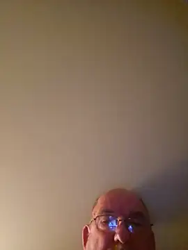 shyguytm Show in webcam
