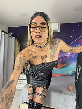 Nella_Dolls' Live XXX Chat
